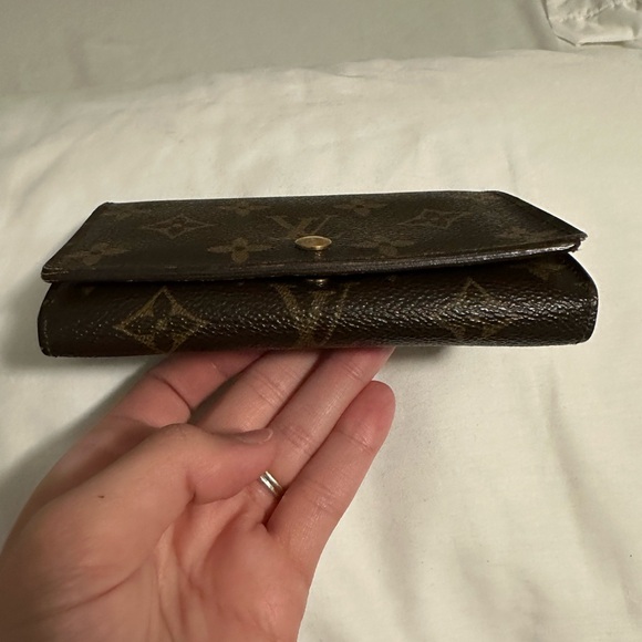Louis Vuitton Wallet - Picture 4 of 12